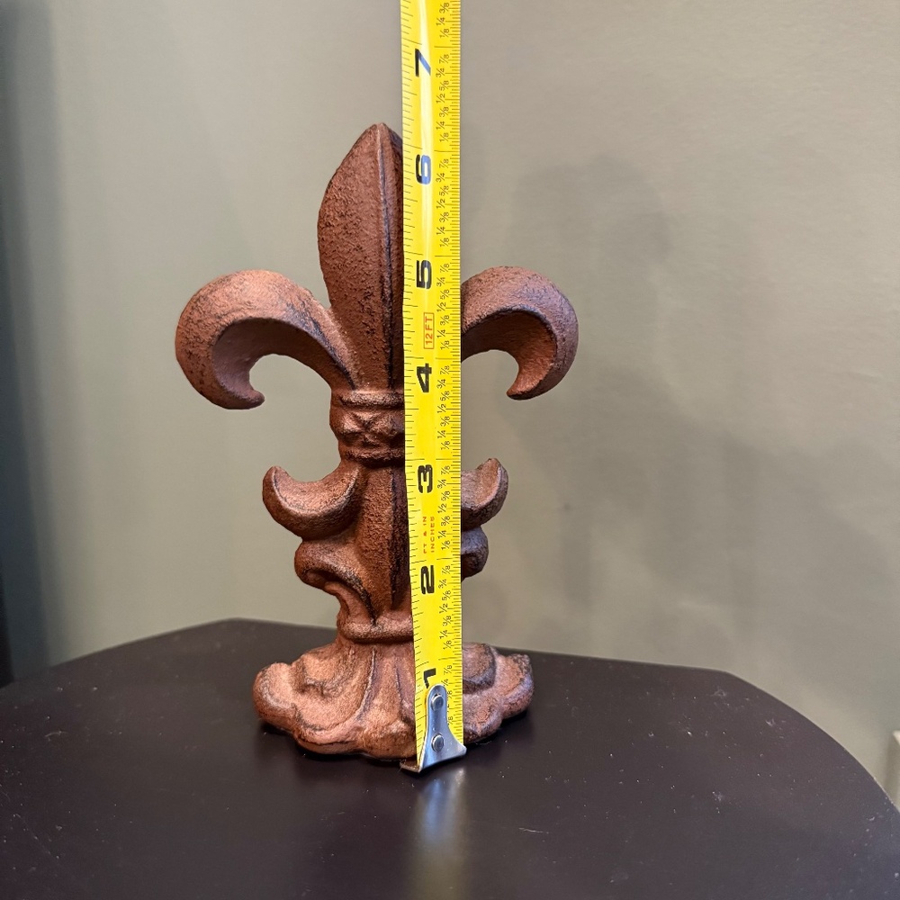 Fleur de Lis Cast Iron Decor or Doorstop - Picture 8 of 14